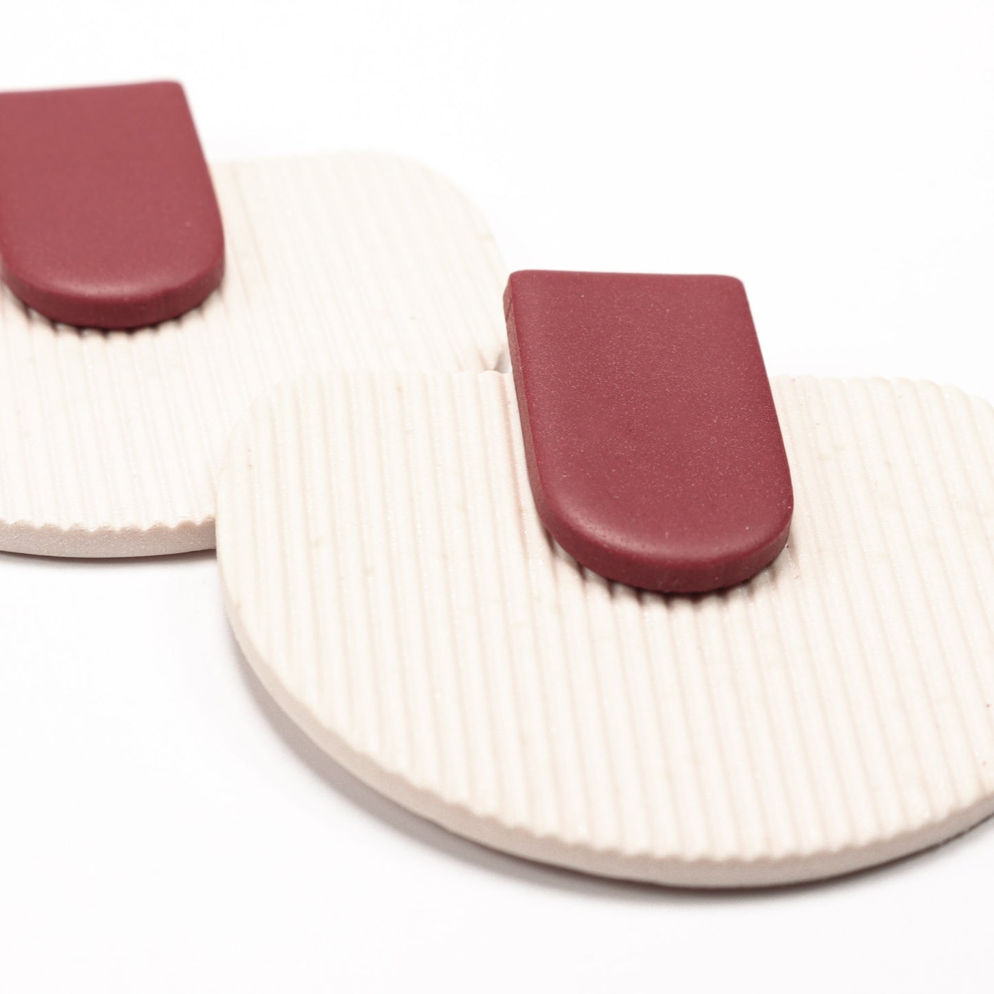 Lily - Black Cherry & Pearl