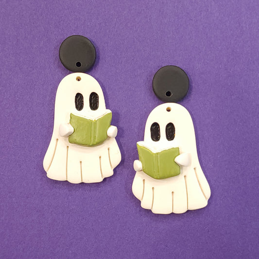 Reading Ghosts