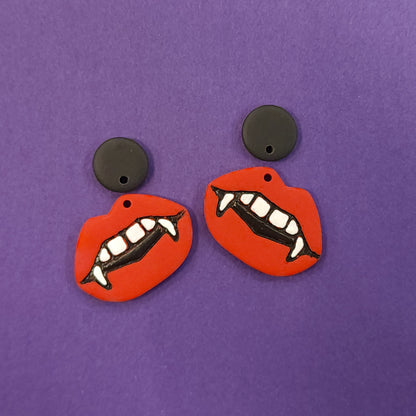 Vampy Pouts *Choose Your Color*